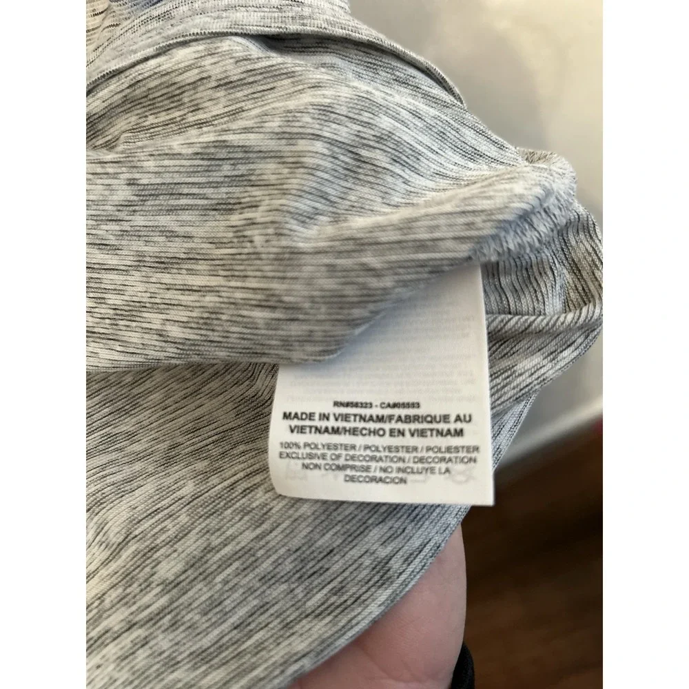 Nike Shirt Womens XL Short Sleeve Crew Neck Grey Dri-Fit Lightweight Workout - Picture 5 of 9